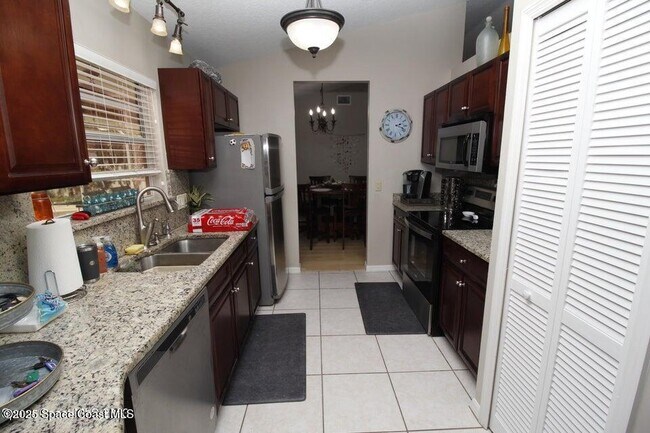 Building Photo - 250 Atlantic Dr