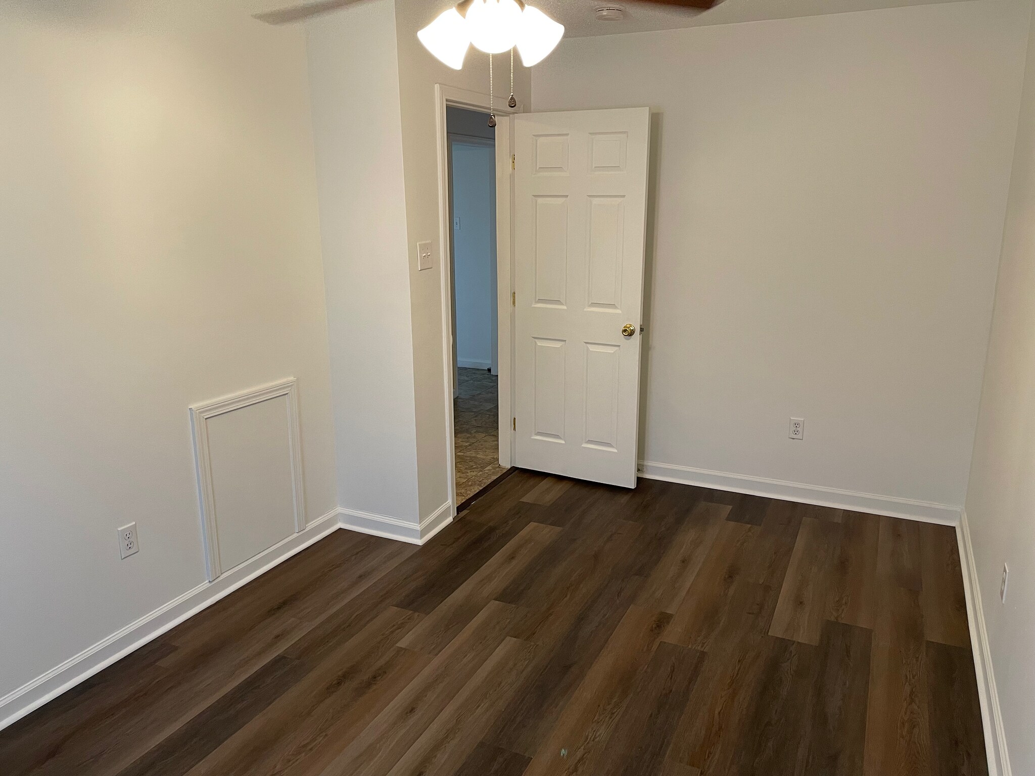 Bedroom 2 - 1st floor - 214 Gloria St