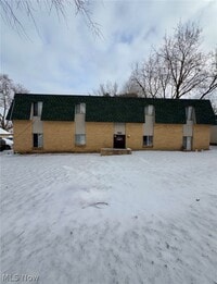 Building Photo - 27 Wayne St SE