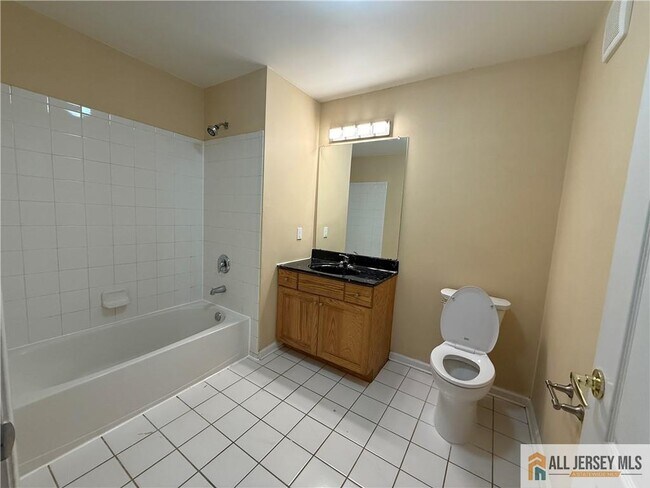 Building Photo - 1338 Fernwood Ct