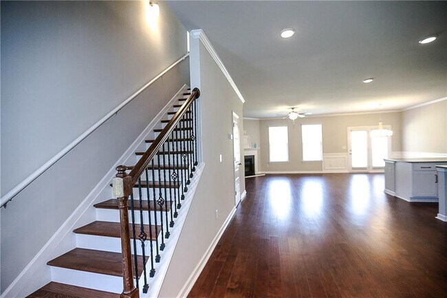 Building Photo - 2304 Shetley Creek Dr