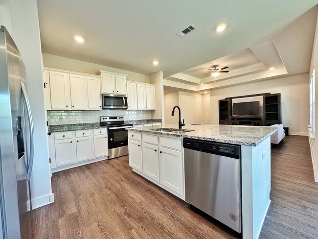 Building Photo - 3017 Dowington Dr