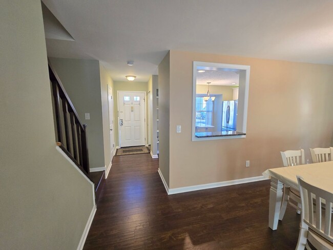 Building Photo - Everything you deserve: spacious, updated ...