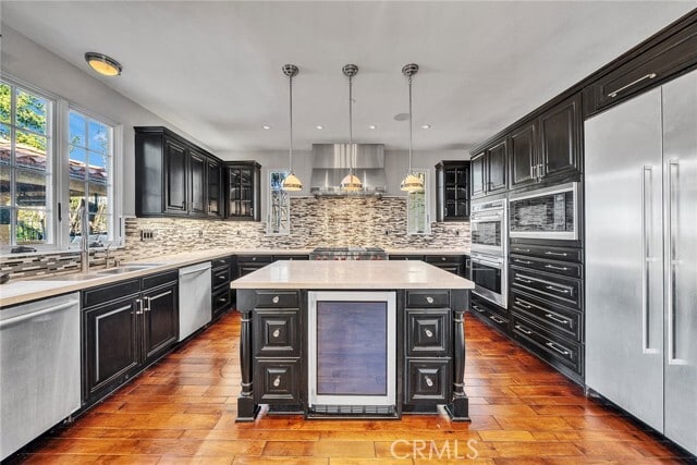 Building Photo - 19 Momento