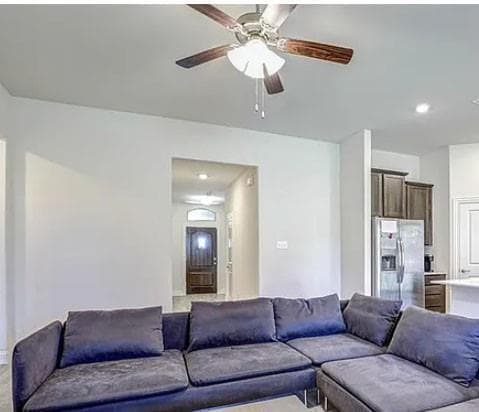 Building Photo - 2925 Cerro Ranch Rd