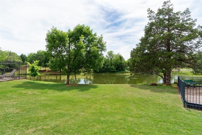 Building Photo - 2013 Cedar Meadow Ln