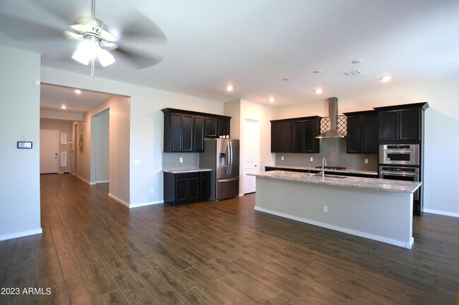 Building Photo - 1201 E Cherrywood Pl