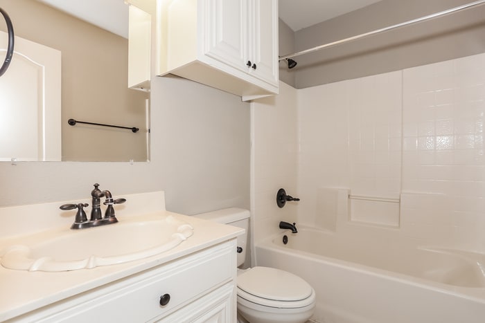 Building Photo - 1813 Manor Ridge Way