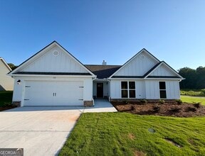 Building Photo - 232 Lake Meadows Dr