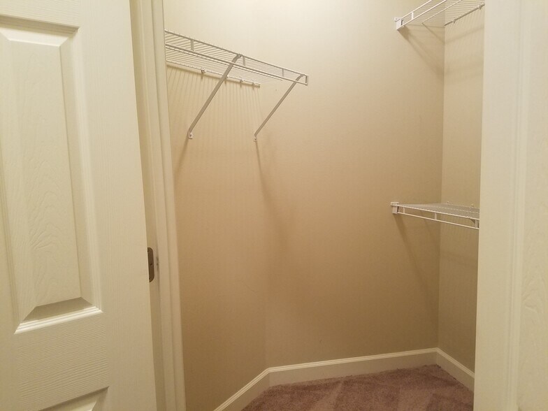 Building Photo - 2756 Mcknight Crossing Ct