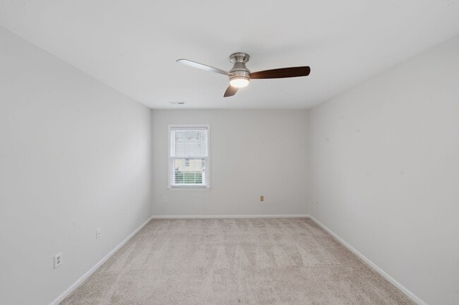 Building Photo - Don’t Miss This Beautiful 3BR Stone Orchard Home with Warm Wood Floors & Fireplace!