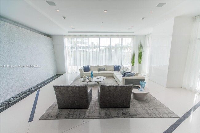 Building Photo - 300 Sunny Isles Blvd