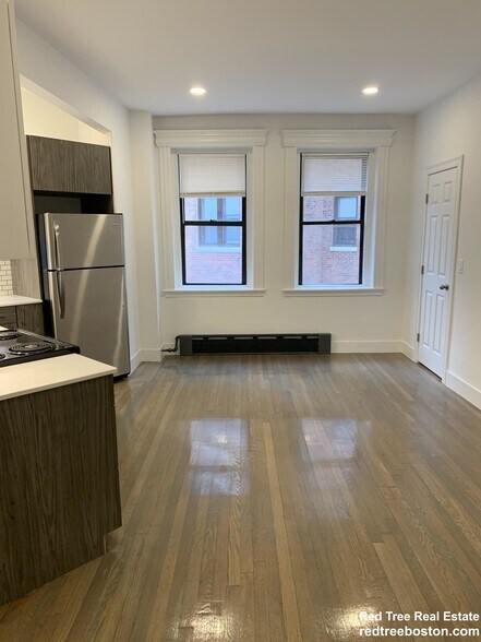 Building Photo - 11 Queensberry St