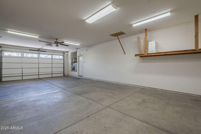 Building Photo - 14335 W Country Gables Dr