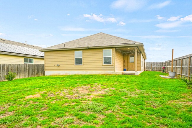Building Photo - First time rental!