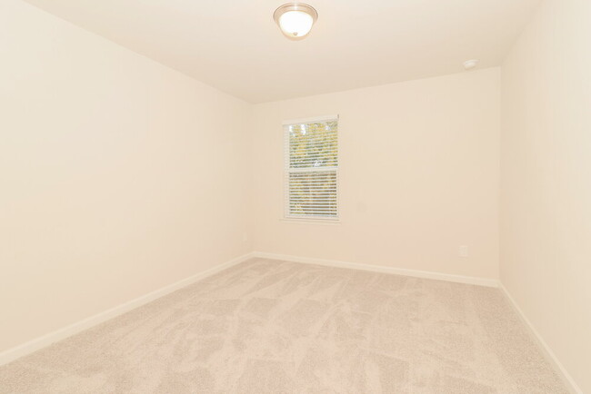 Building Photo - 5872 Hackberry Ln