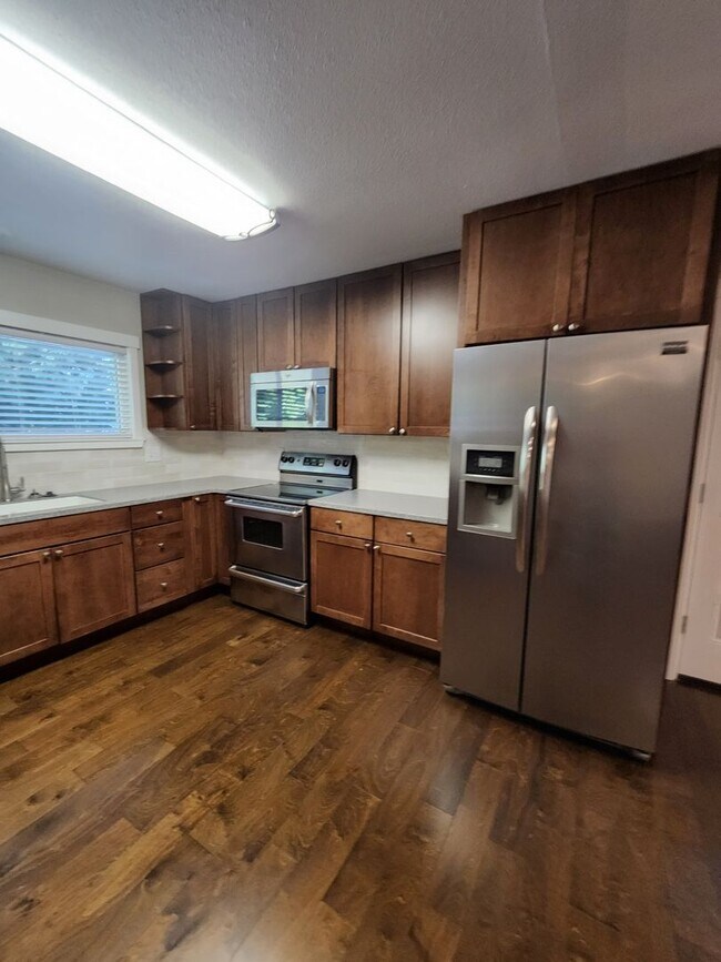 Building Photo - Stunning 2 Bedroom 2 Bathroom Home In Paye...