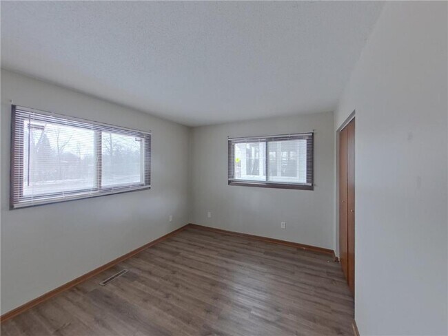 Building Photo - 1000 Concordia Ave