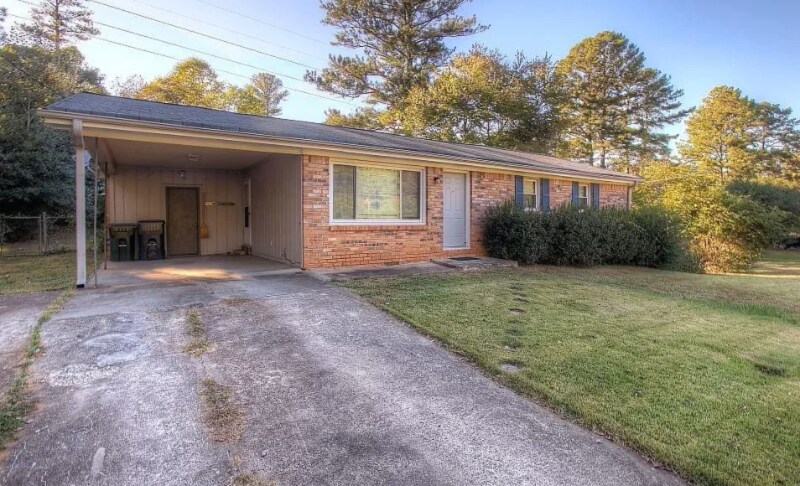 Building Photo - 2955 Rio Montana Dr