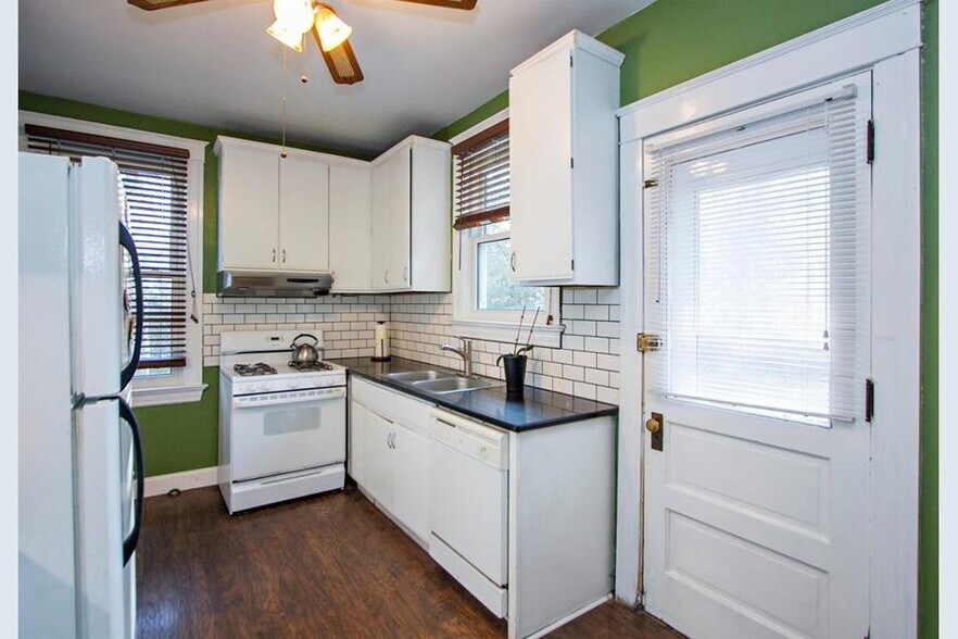 Building Photo - 641 Riddle Rd