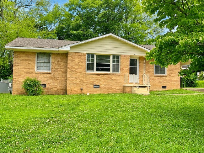 Building Photo - 617 Austin Dr NW