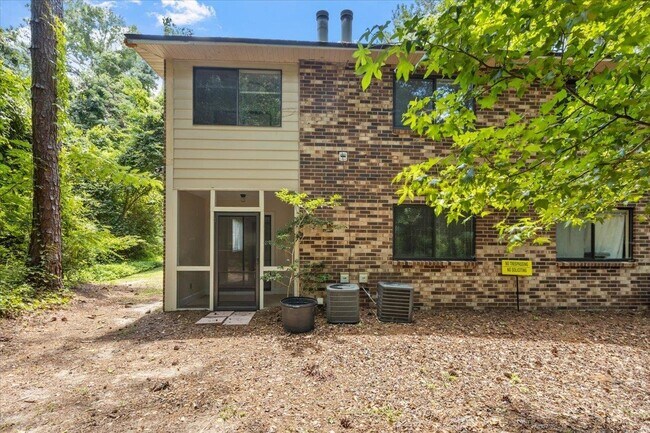 Building Photo - 3208 Ginger Dr