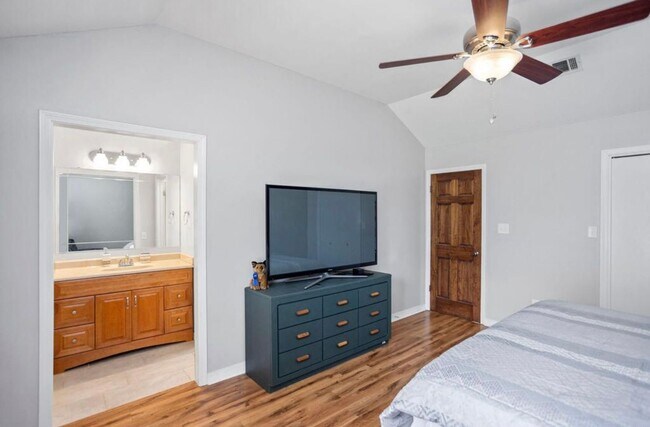 Building Photo - 3bed in Fox Den Villages in Navarre