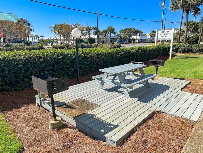 Building Photo - 3191 Scenic Hwy 98