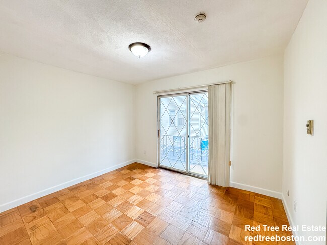 Building Photo - 11 Hodges Ave