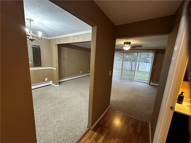 Building Photo - 205 Woodside Dr