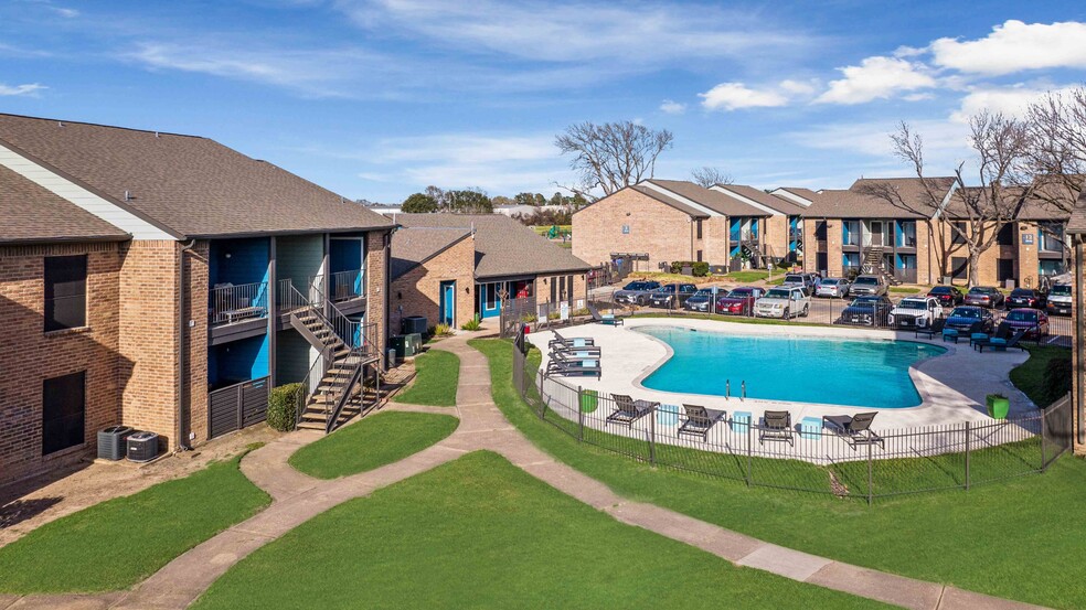 Building Photo - Sonoma Apartments