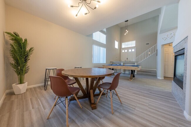 Building Photo - Spacious 4-Bed Family Home in Prime Las Vegas Location!