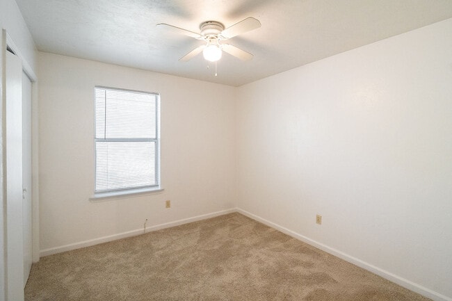 Building Photo - 1818 Sylvan Ct