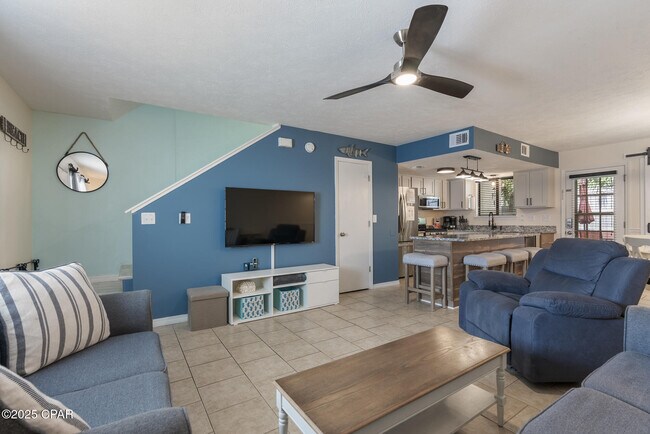 Building Photo - 164 Robin Ln