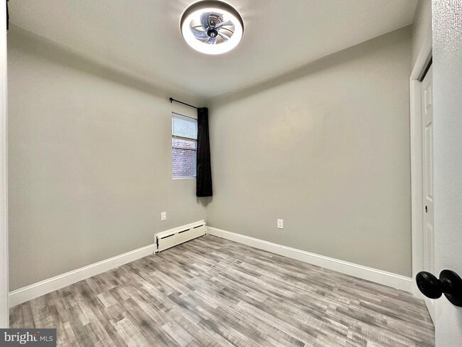 Building Photo - 2207 S Bonsall St
