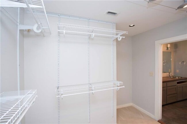 Building Photo - 1214 W 8th St