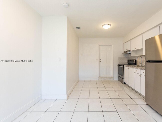 Building Photo - 1342 NE 110th Terrace