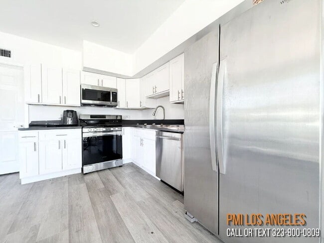 Building Photo - 1260 1/2 Leighton Avenue