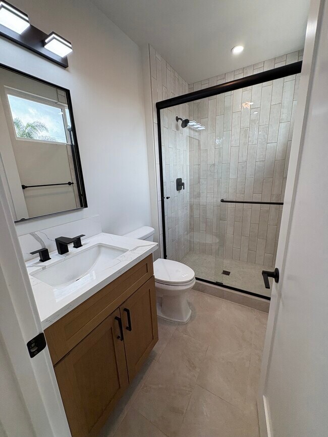 Building Photo - 260 Donax Ave