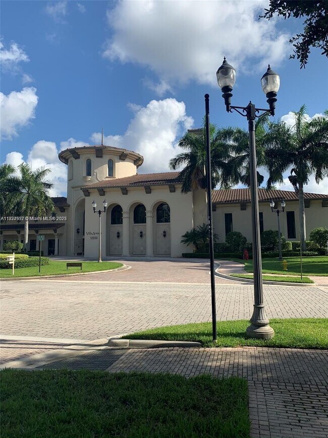 Building Photo - 3020 NW 125th Ave