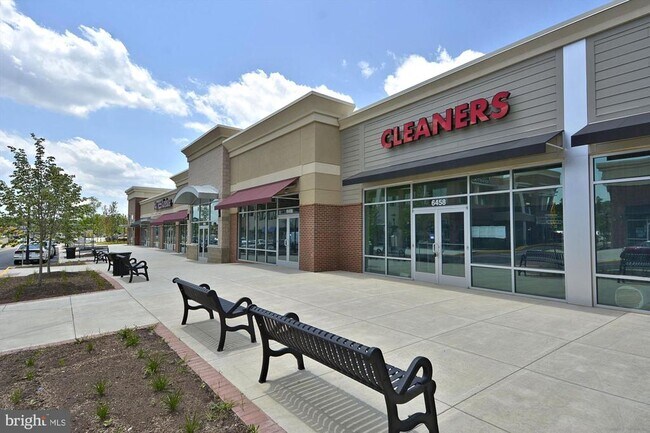 Building Photo - 8120 Cooper St