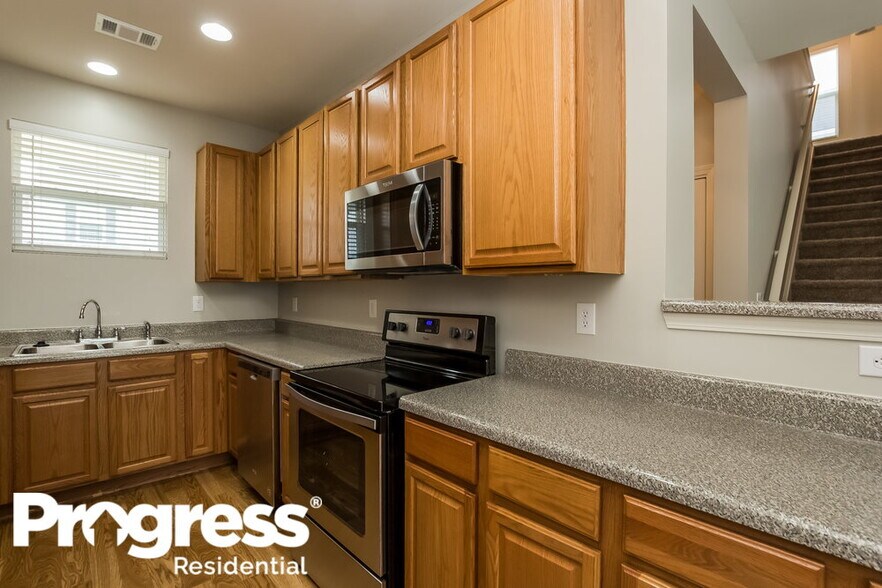 Building Photo - 3959 Cutler Donahoe Way