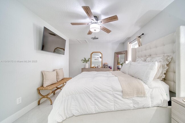 Building Photo - 10520 SW 46th Terrace