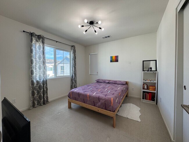 Building Photo - Gorgeous Citro Townhome for Rent