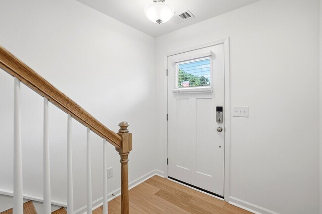Building Photo - Brand-New Townhome in the University area at Senata at Research Park!