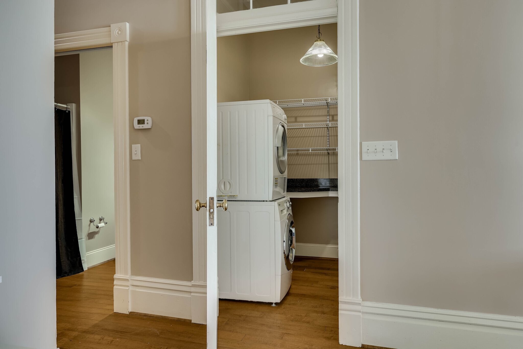 Building Photo - 929 Broad St