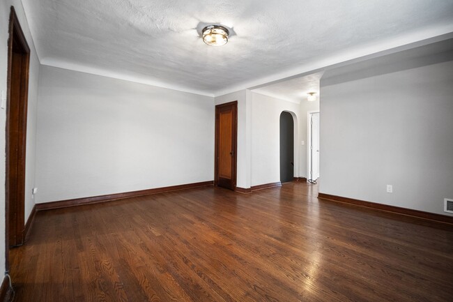Building Photo - TGS Upstairs Lounge