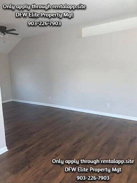 Building Photo - 468 Maplegrove Rd