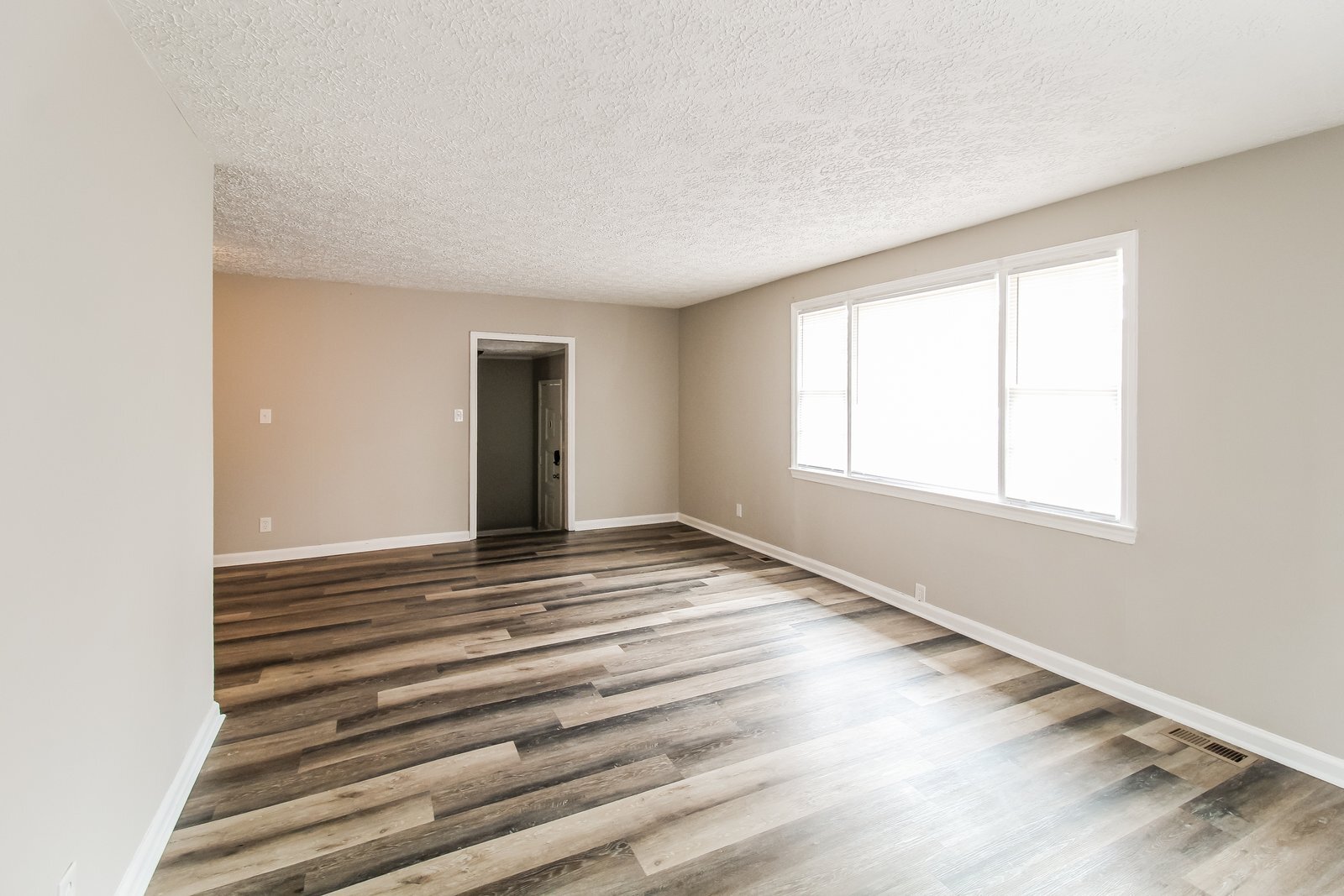 Building Photo - 1360 Forest Hill Rd