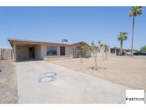Building Photo - Live the Arizona Dream in This Beautifully...
